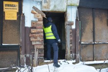 Silny mróz. Policjanci apelują o zainteresowanie osobami bezdomnymi i samotnymi