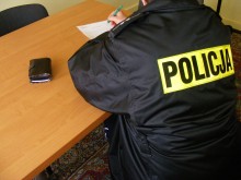 Ukradła portfel i korzystała z karty bankomatowej