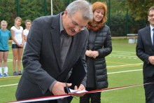 Przecięli wstęgę na nowym boisku [zdjęcia]