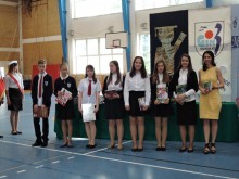 Pora na odpoczynek. Pożegnanie szkoły w II LO i Gimnazjum nr 3 [zdjęcia]