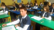 Szóstoklasiści żegnają się ze szkołą. Na sprawdzianie najlepiej poszedł im  j. polski