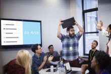 Zbyt wolno się uruchamiają, przegrzewają się i są za ciężkie – Polacy o kilkuletnich komputerach