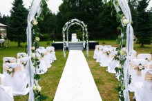 Śluby w plenerze. Jeśli już, to w Gawrych Rudzie