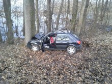 Olecko. Dwie osoby w szpitalu, policjanci wyjaśniają okoliczności wypadku 