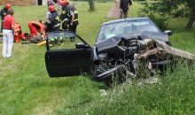 Wypadek w Gąskach koło Olecka. Dwie osoby ranne [zdjęcia]