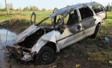 Wypadek koło Bakałarzewa. Świadek uratował życie dwóm osobom [zdjęcia]