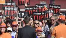 Politycy UE zablokowali debatę na temat umowy z USA