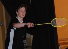 Udany występ młodych badmintonistów