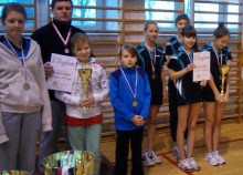 Złoto i srebro tenisistów z podstawówek