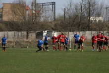 Niższe ligi. W zaległych meczach wygrana Pomorzanki i porażka Gieretu