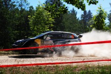 Rajd Polski na Suwalszczyźnie. Jechali aż się kurzyło [zdjęcia i wideo] 