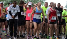 Deszczowy II Bieg Przyjaciół WPN [zdjęcia]