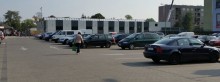Noc za złotówkę. Parking przy bazarze otwiera się na blokowisko