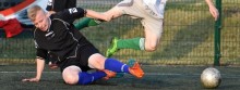 Piłkarska liga amatorów. Liderzy powiększają przewagę
