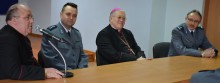 Późna kolęda na komendzie. Biskup pobłogosławił nowego komendanta