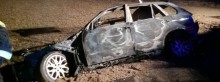 BWM spłonęło w Leszczewie. Podpalono skradzione auto? [zdjęcia]