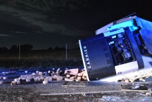 Po wypadku w miejscowości Jabłońskie. Kierowca zjechał na przeciwległy pas