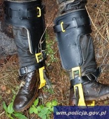 Zwłoki pod Olsztynkiem. Policjanci apelują do osób z całej Polski