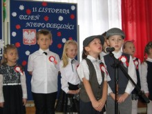Jak przedszkolaki z żołnierzami świętowały Dzień Niepodległości [zdjęcia]
