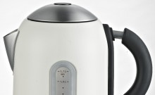 Komisja Europejska załatwiła sprawę sedesów i zajęła się czajnikami