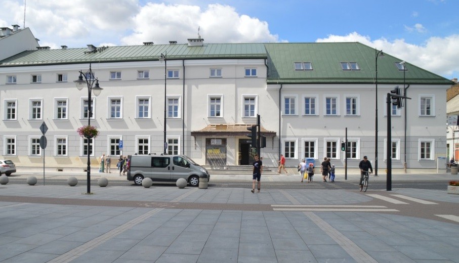 Przetarg na trzeci etap rozbetonowania Placu Marii Konopnickiej w Suwałkach 