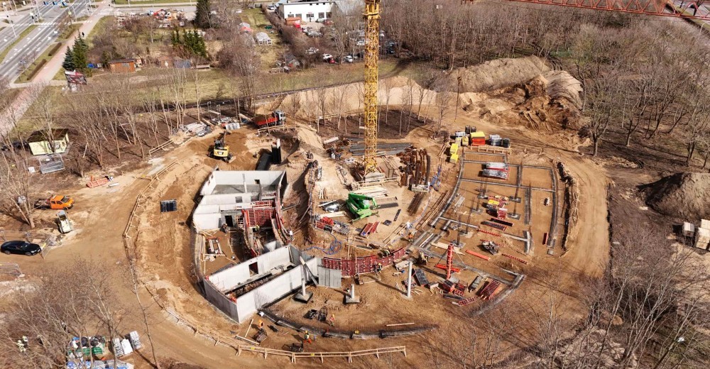 Suwalskie Koloseum wychodzi z ziemi. Mediateka za unijne pieniądze [zdjęcia]