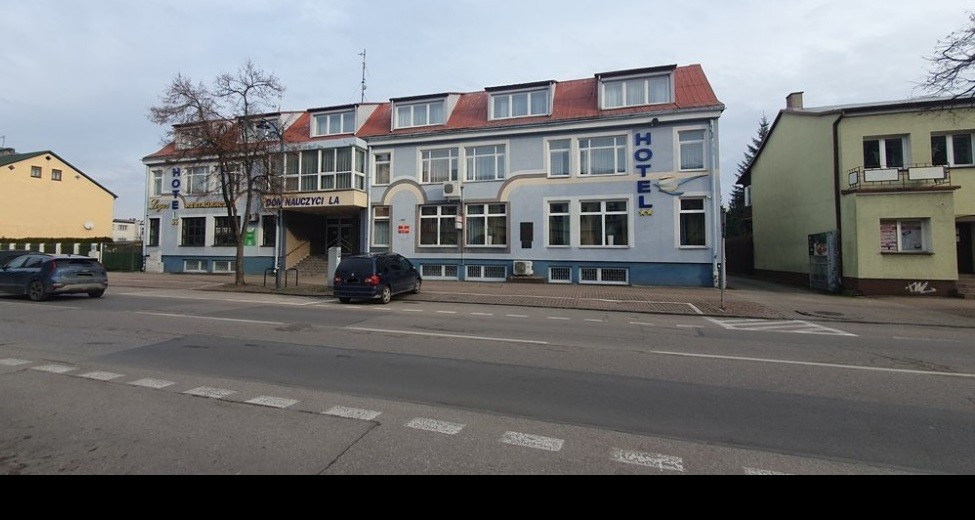 Z hotelem w Domu Nauczyciela w Suwałkach to był Prima Aprilis, chociaż nie wiadomo. Szósty przetarg