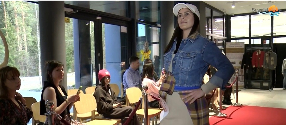 Niezwykły pokaz mody w Płocicznie Tartak [wideo i zdjęcia]