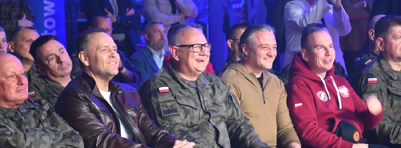 Prezydent Karol Nawrocki był na gali Mistrzostw Wojska Polskiego w Suwałkach [zdjęcia]