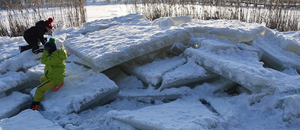 Zamarzło paliwo, w Suwałkach przy gruncie było -35°C. Oby do środy