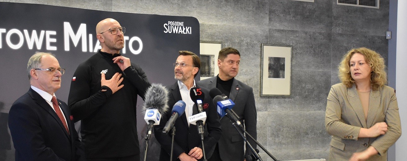 Minister Jakub Rutnicki w Suwałkach. Pieniądze na lodowisko, na halę ze schronem, Orlik na Kamenie